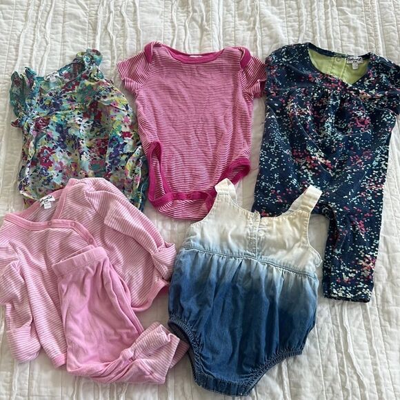Splendid baby girl bundle - Picture 1 of 11
